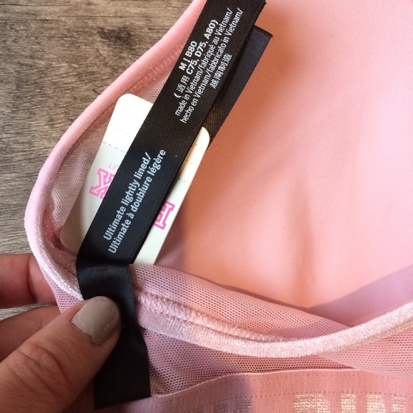 🆕(M) VS PINK Set - Picture 4 of 8